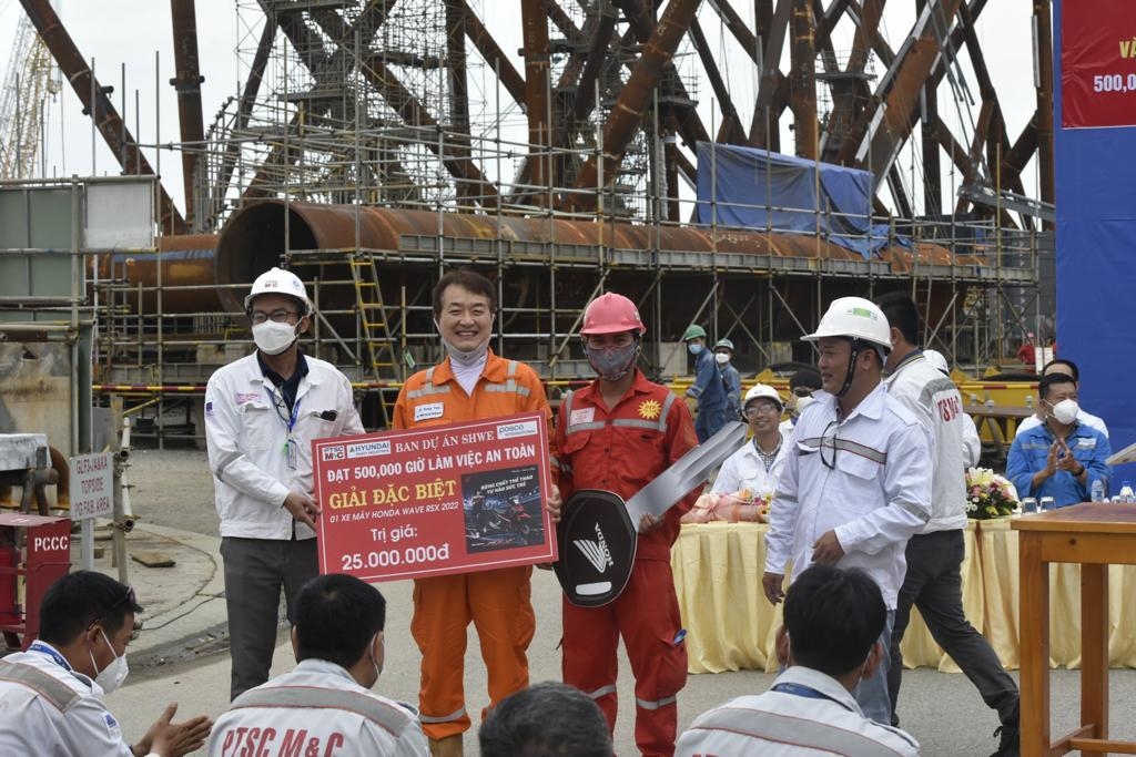 PTSC M&C phát động thi đua hoàn thành công tác nâng hạ các mã cẩu lớn dự án SHWE