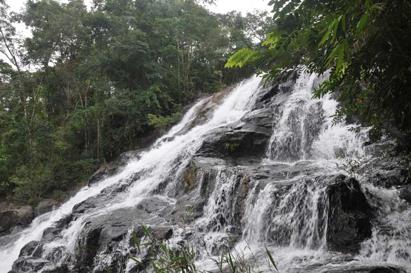 Chiêm ngưỡng những thác nước đẹp và hùng vĩ ở Đắk Lắk Chiêm ngưỡng những thác nước đẹp và hùng vĩ ở Đắk Lắk