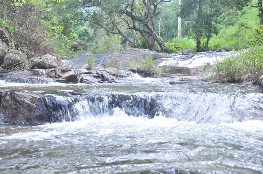 Chiêm ngưỡng những thác nước đẹp và hùng vĩ ở Đắk Lắk Chiêm ngưỡng những thác nước đẹp và hùng vĩ ở Đắk Lắk