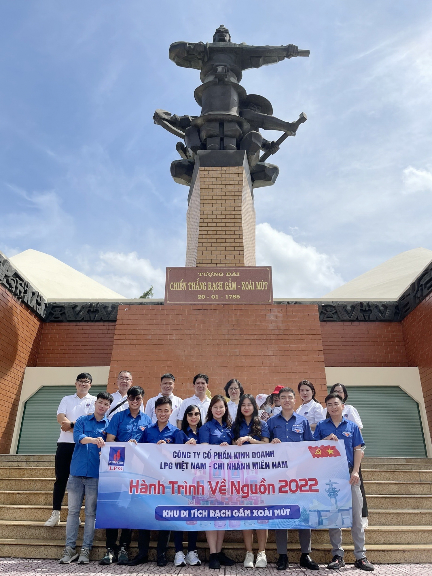 Chuyến thăm quan về nguồn Di tích lịch sử Rạch Gầm - Xoài Mút là một kỷ niệm đáng nhớ và