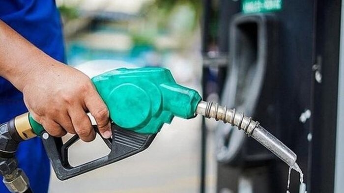 Sẽ giảm thuế tiêu thụ đặc biệt, thuế giá trị gia tăng với xăng dầu