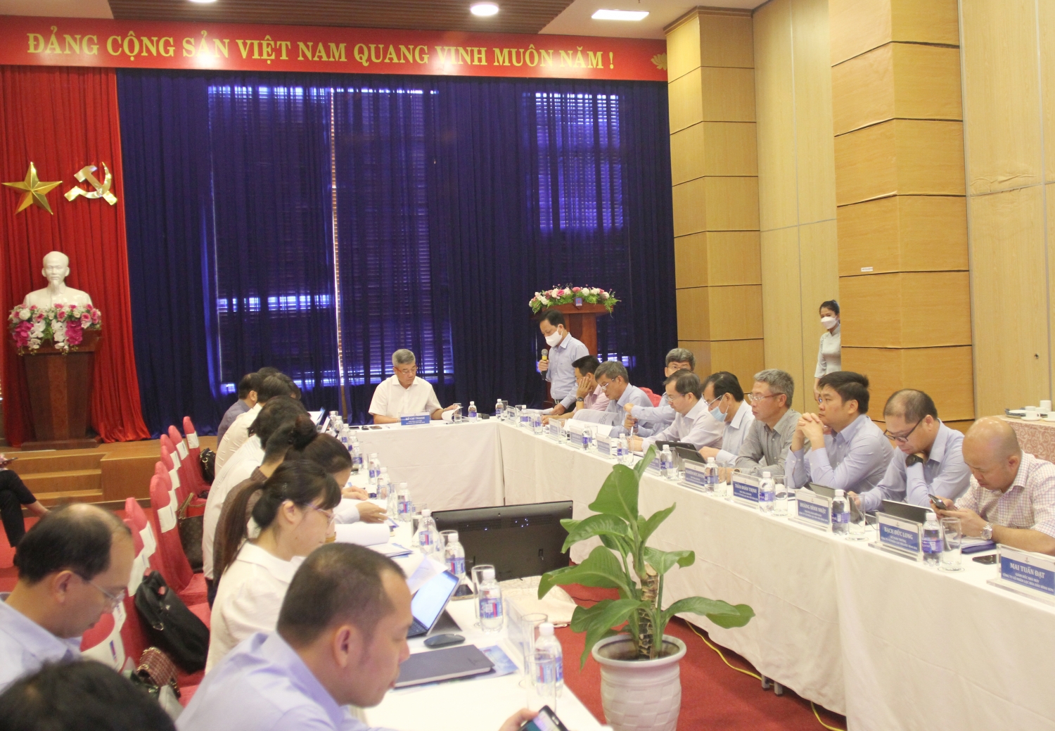 Đoàn giám sát của Petrovietnam làm việc với BSR