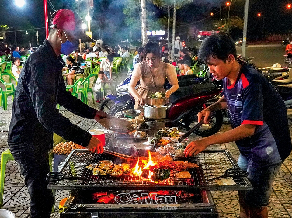 Thú vị chợ đêm ở Cà Mau