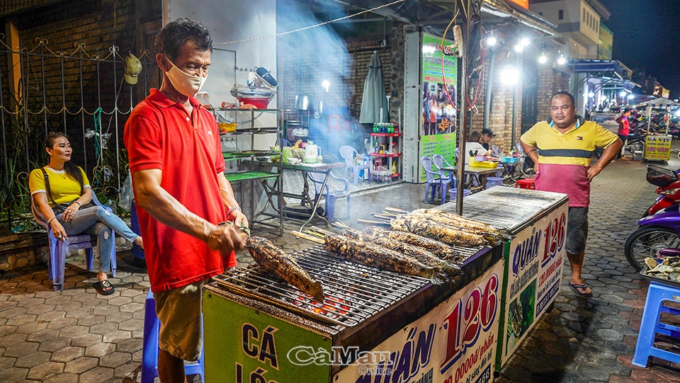 Thú vị chợ đêm ở Cà Mau