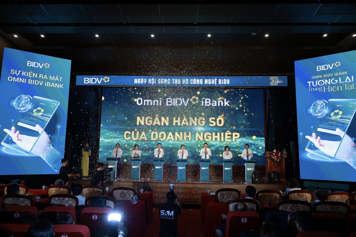 Omni BIDV iBank – Trải nghiệm ngân hàng số vượt trội cho khách hàng tổ chức Omni BIDV iBank - Trải nghiệm ngân hàng số vượt trội cho khách hàng tổ chức