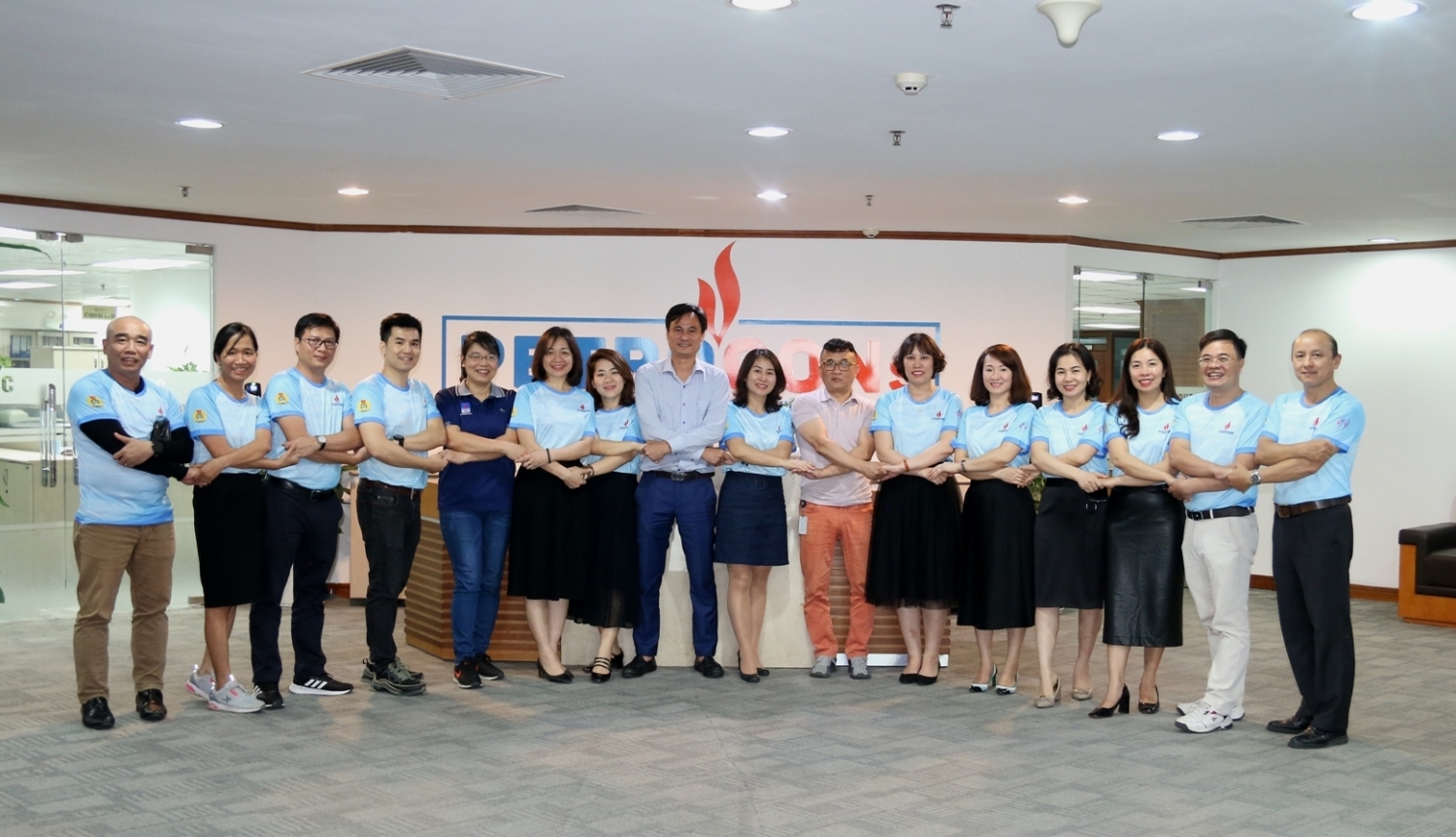 Đảng ủy PETROCONs tổ chức Hội nghị quán triệt Nghị quyết Hội nghị Trung ương 4 khóa XIII và sinh hoạt chính trị chủ đề “Tự soi - Tự sửa”