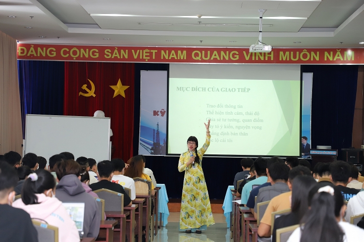 PVU tổ chức nói chuyện chuyên đề “Kỹ năng giao tiếp hiệu quả”