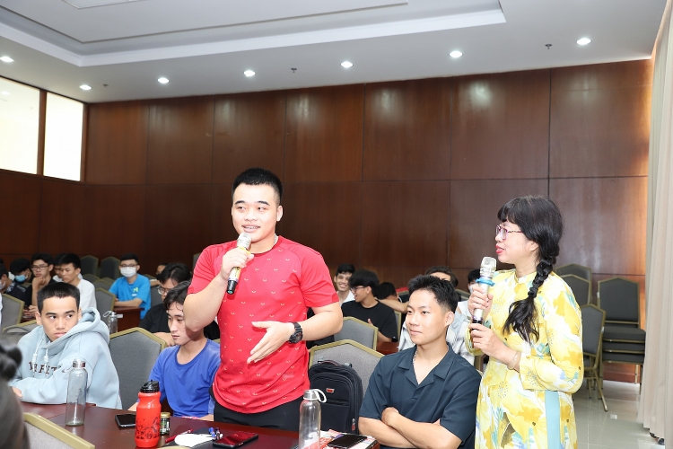 PVU tổ chức nói chuyện chuyên đề “Kỹ năng giao tiếp hiệu quả”