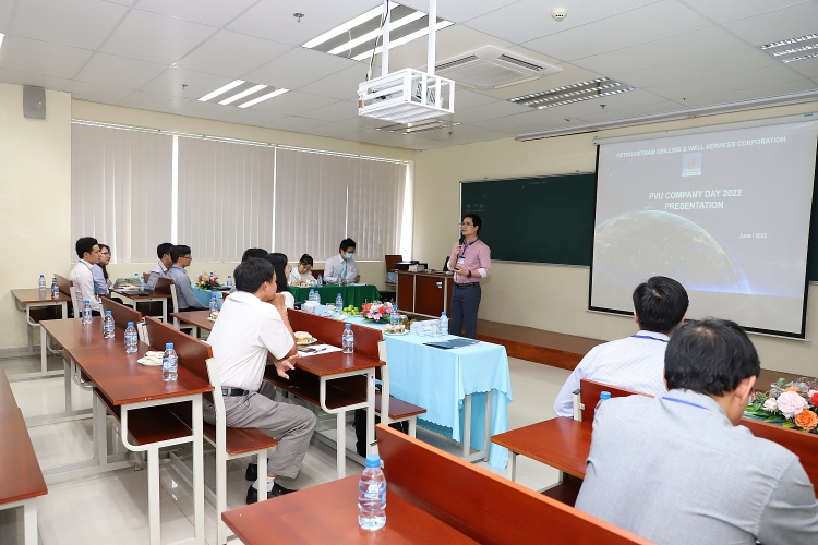 Company day 2022 PVU với chủ đề: Sinh viên PVU với tinh thần đổi mới sáng tạo trong bối cảnh chuyển dịch năng lượng, hướng đến sự phát triển bền vững