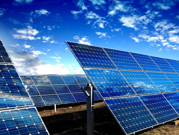 Năng lượng mặt trời toàn cầu tăng trưởng kỷ lục trong năm 2021