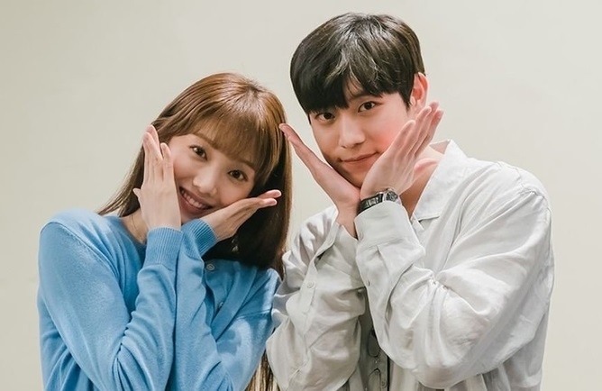 Tổng hợp sao Hàn tuần qua (13/6 - 19/6): “Shooting Stars” kết thúc với mức rating đáng thất vọng Tổng hợp sao Hàn tuần qua (13/6 - 19/6): “Shooting Stars” kết thúc với mức rating đáng thất vọng