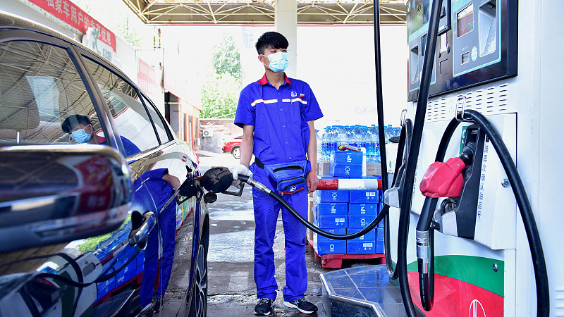 Trung Quốc: Xuất khẩu xăng lao dốc trong khi nhập khẩu LNG giảm