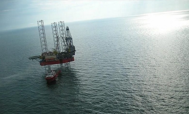 Ukraine tấn công nhiều giàn khoan dầu khí ngoài khơi Crimea