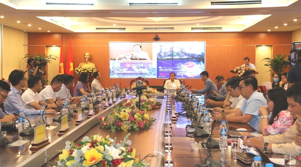 Phát động giải thưởng Phát động giải thưởng