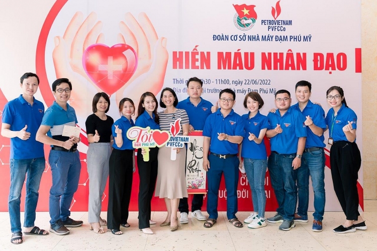 Ấm áp chương trình Hiến máu nhân đạo của Đoàn Thanh niên Nhà máy Đạm Phú Mỹ