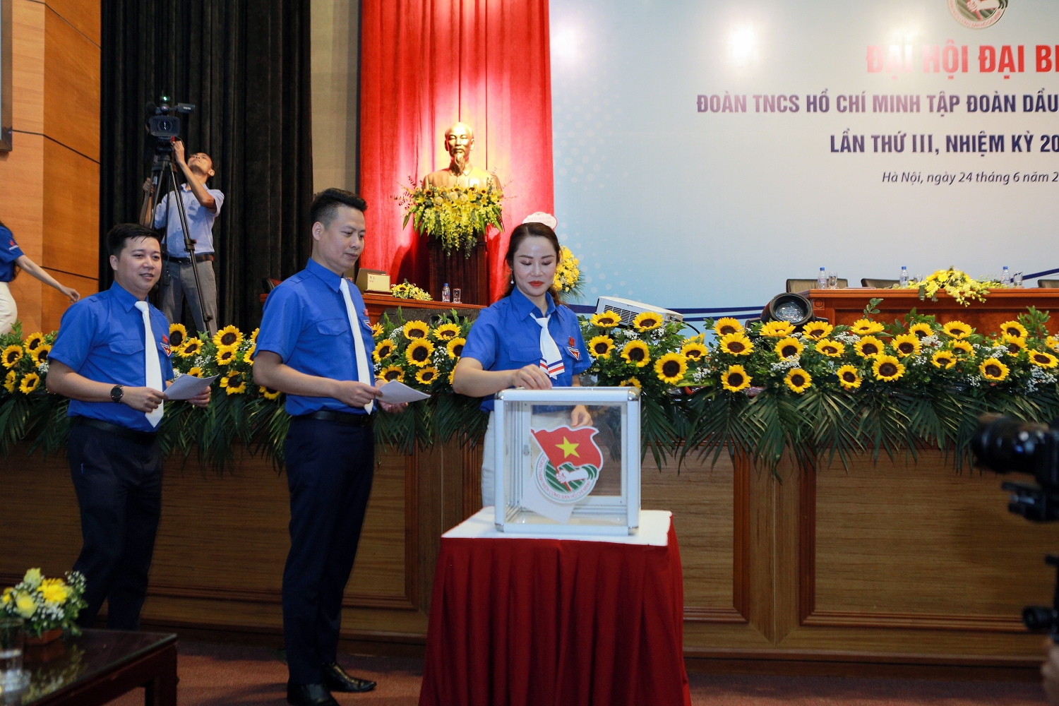 Khai mạc phiên thứ nhất Đại hội đại biểu Đoàn Thanh niên Tập đoàn lần thứ III, nhiệm kỳ 2022 2027