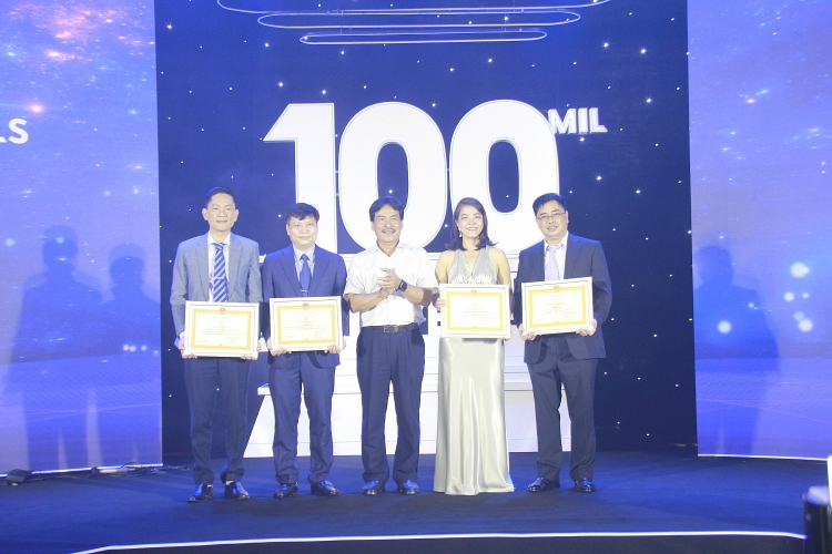 Hoàng Long JOC tổ chức lễ kỷ niệm đạt sản lượng 100 triệu thùng dầu