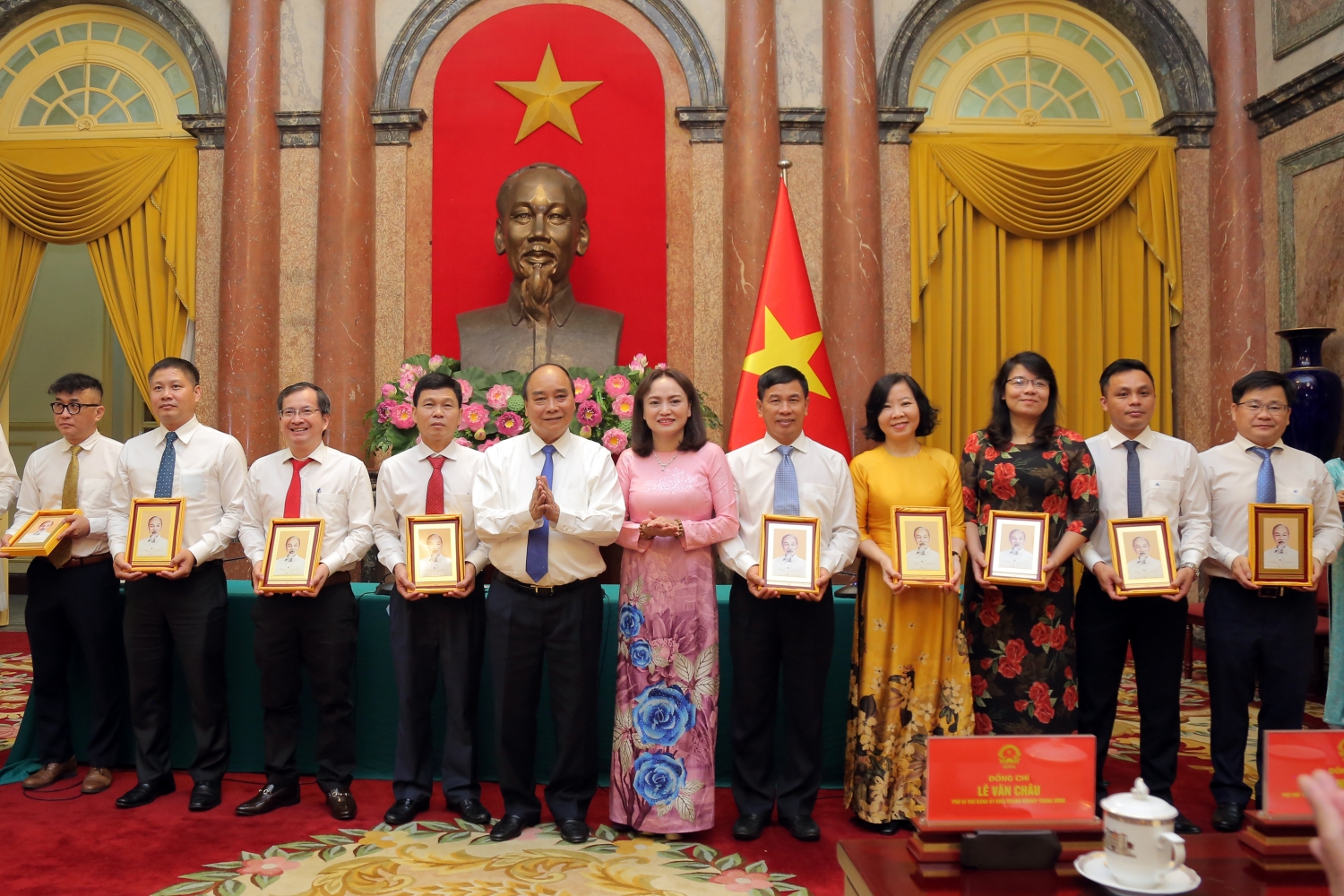 Chủ tịch nước Nguyễn Xuân Phúc: Ngành Dầu khí phải giữ vững bản lĩnh, tinh thần "Những người đi tìm lửa"