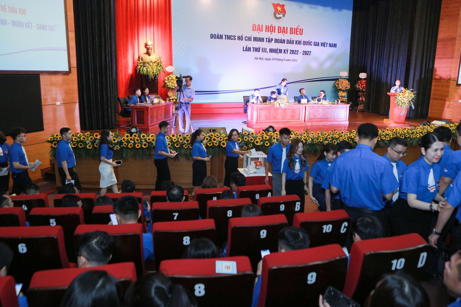 Khai mạc phiên thứ nhất Đại hội đại biểu Đoàn Thanh niên Tập đoàn lần thứ III, nhiệm kỳ 2022-2027