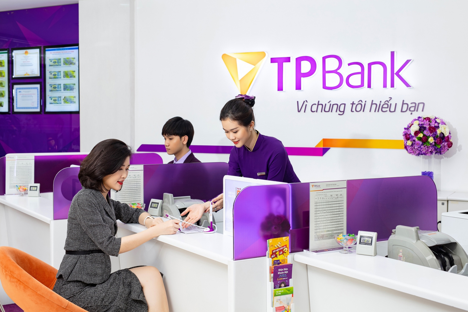 Tin ngân hàng ngày 27/6: Miễn lãi suất cho khách hàng vay mua ô tô tại TPBank Tin ngân hàng ngày 27/6: Miễn lãi suất cho khách hàng vay mua ô tô tại TPBank