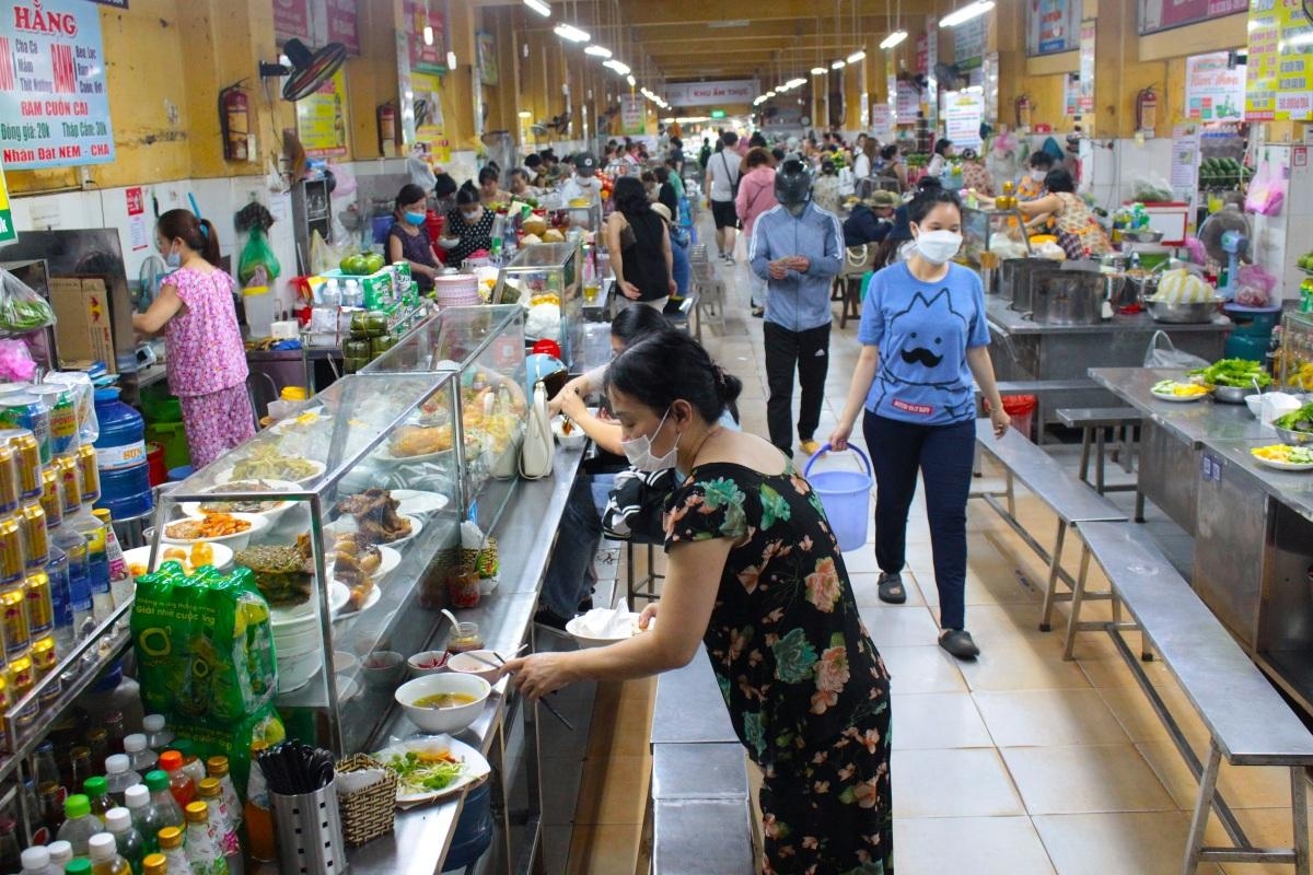 Thiên đường ẩm thực trong chợ Cồn Đà Nẵng