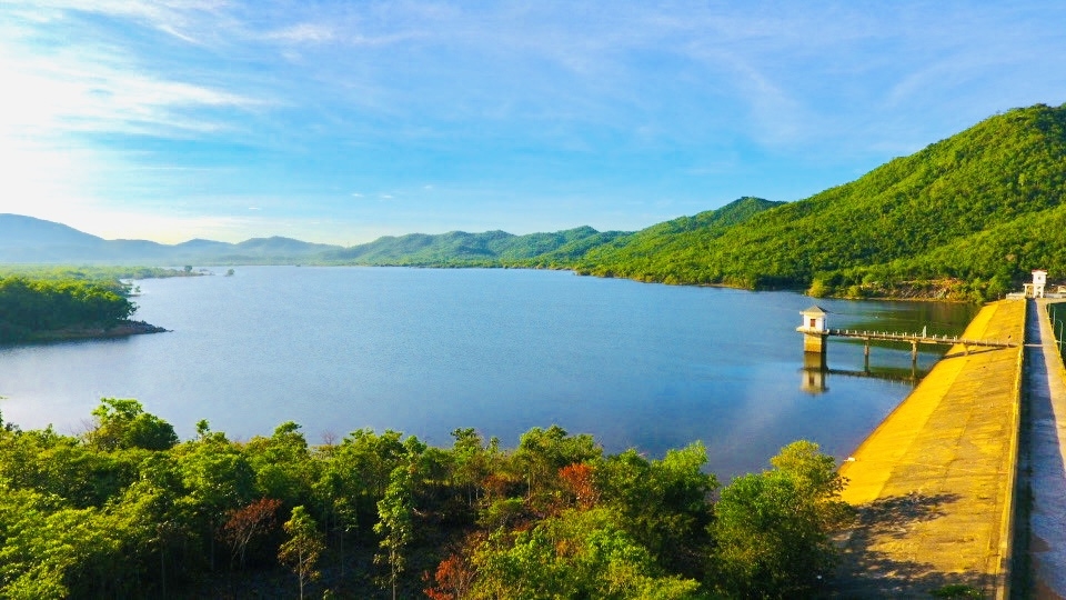 Hồ Cho Mo - Địa điểm tham quan, săn ảnh đẹp tại Ninh Thuận Hồ Cho Mo - Địa điểm tham quan, săn ảnh đẹp tại Ninh Thuận