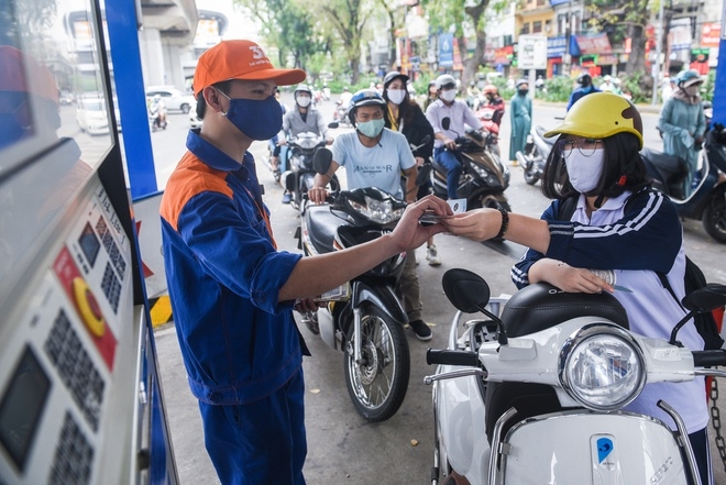 Đề xuất hỗ trợ giảm thuế tiêu thụ đặc biệt, thuế GTGT đối với xăng dầu Đề xuất hỗ trợ giảm thuế tiêu thụ đặc biệt, thuế GTGT đối với xăng dầu