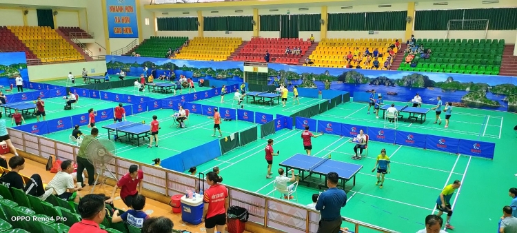 Than Cọc Sáu 10 năm liên tiếp đoạt cúp Giải Bóng bàn phong trào TKV