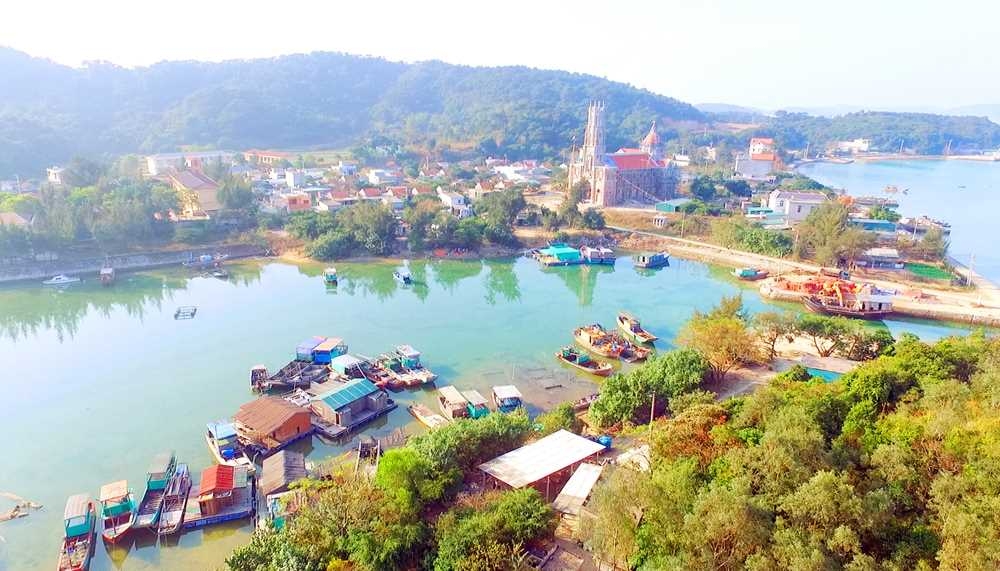 "Một ngày làm ngư dân" ở Thanh Lân