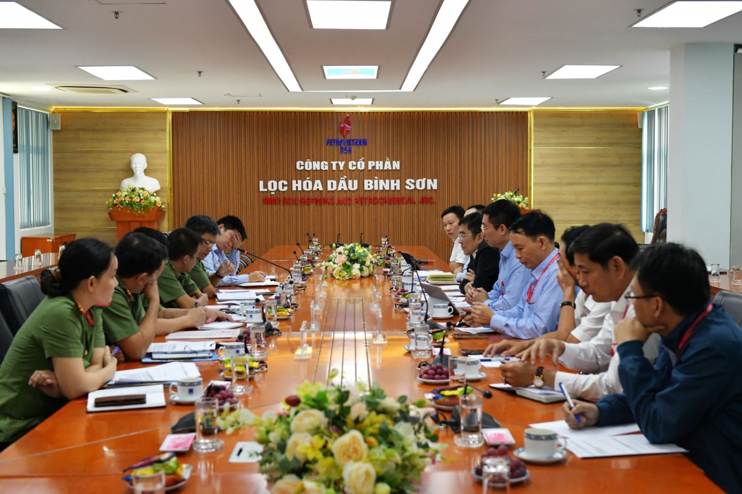 BSR làm việc với Bộ Công an và Petrovietnam về công tác an ninh, an toàn NMLD Dung Quất.
