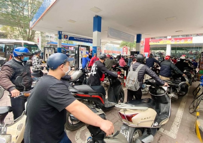 Tất cả cây xăng Petrolimex tại Hà Nội bán hàng 24/24h trong 6 ngày tới Hà Nội: Tất cả cây xăng Petrolimex bán hàng 24/24h trong 6 ngày tới