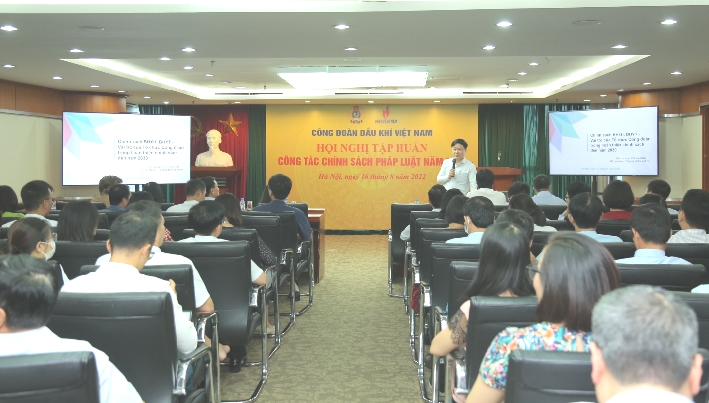 Petrovietnam tổ chức chuỗi hoạt hoạt động hưởng ứng kỷ niệm 10 năm Ngày Pháp luật Việt Nam Petrovietnam tổ chức chuỗi hoạt hoạt động hưởng ứng kỷ niệm 10 năm Ngày Pháp luật Việt Nam