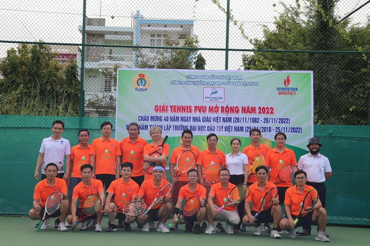 PVU tổ chức thành công giải Tennis mở rộng năm 2022