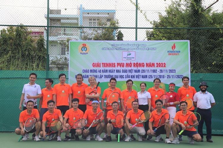 PVU tổ chức thành công giải Tennis mở rộng năm 2022