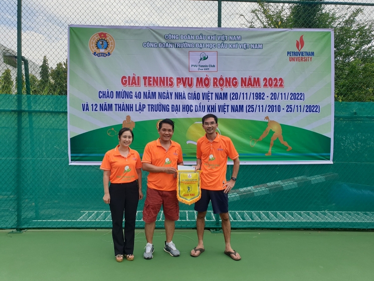 PVU tổ chức thành công giải Tennis mở rộng năm 2022