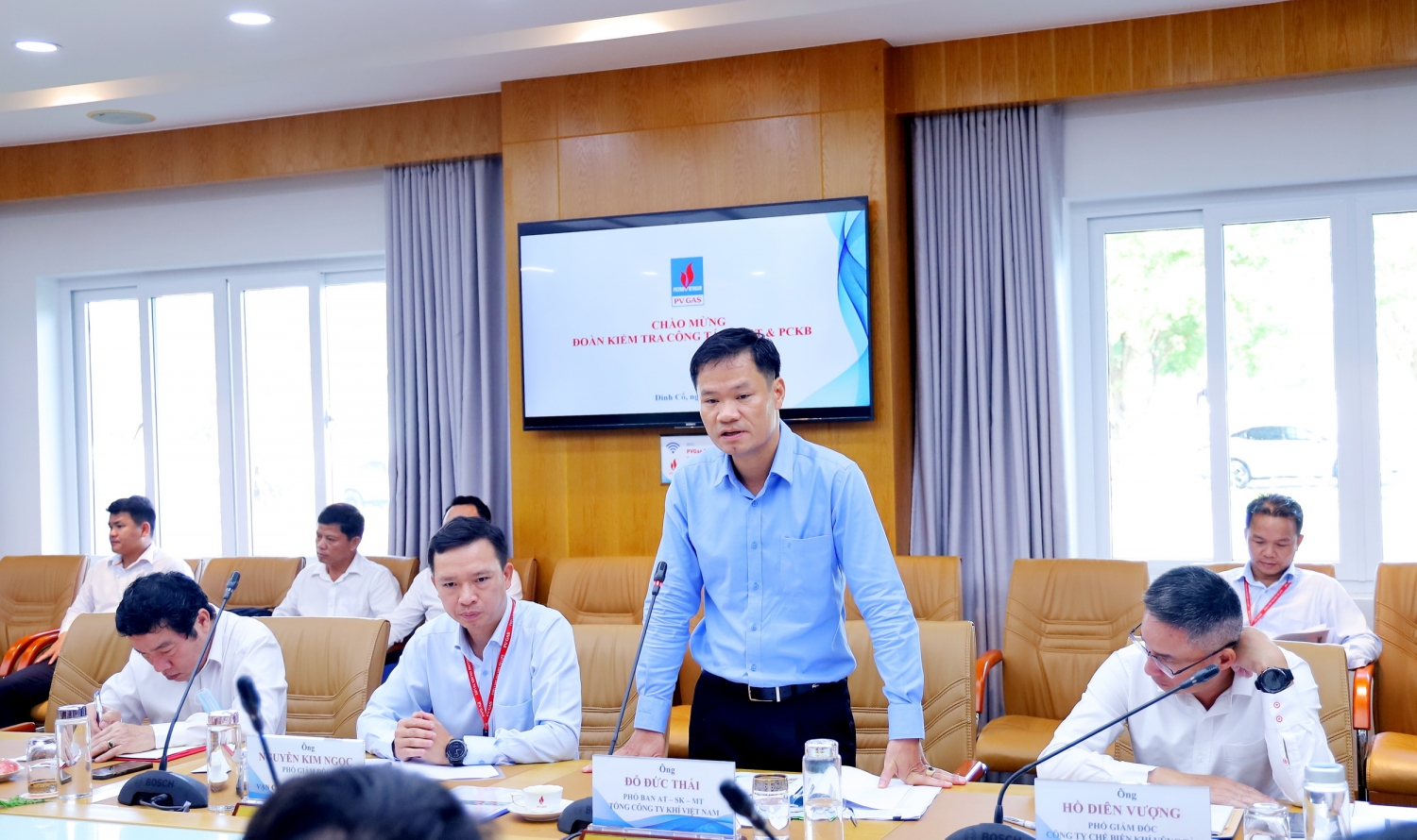 Đồng chí Đỗ Đức Thái – Phó Ban ATSKMT PV GAS báo cáo công tác đảm bảo an ninh, an toàn và phòng chống khủng bố tại các công trình khí của PV GAS