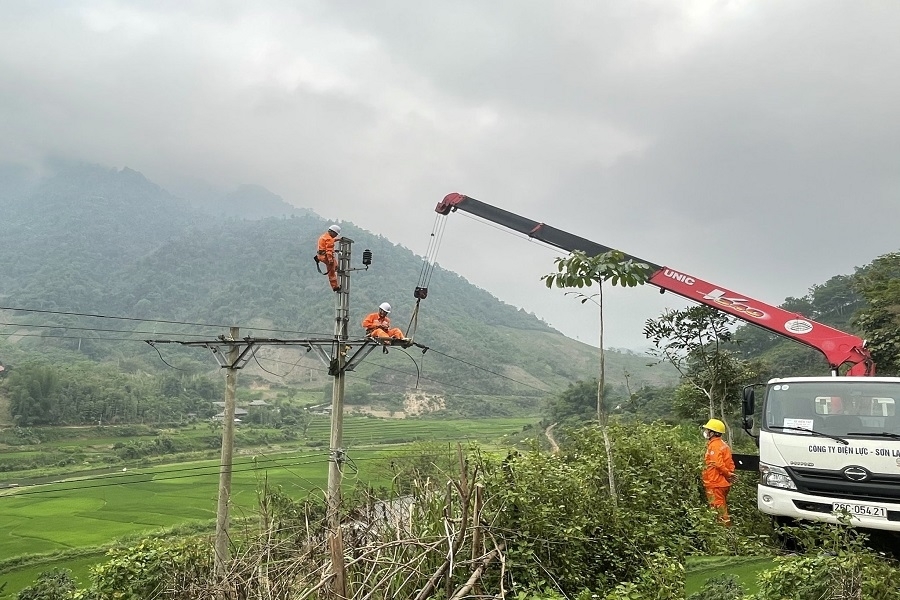 Tháng 10/2022: Tổng sản lượng điện thương phẩm của EVNNPC đạt 8,05 tỷ kWh, tăng gần 16%