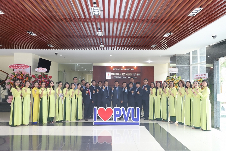 PVU tổ chức Lễ kỷ niệm 40 năm Ngày Nhà giáo Việt Nam 20/11