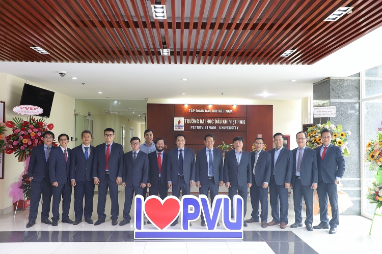 PVU tổ chức Lễ kỷ niệm 40 năm Ngày Nhà giáo Việt Nam 20/11
