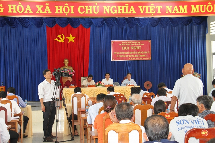 Đồng chí Lê Mạnh Hùng tiếp xúc cử tri xã Tân Thành, TP Cà Mau sau kỳ họp thứ 4, Quốc hội Khoá XV