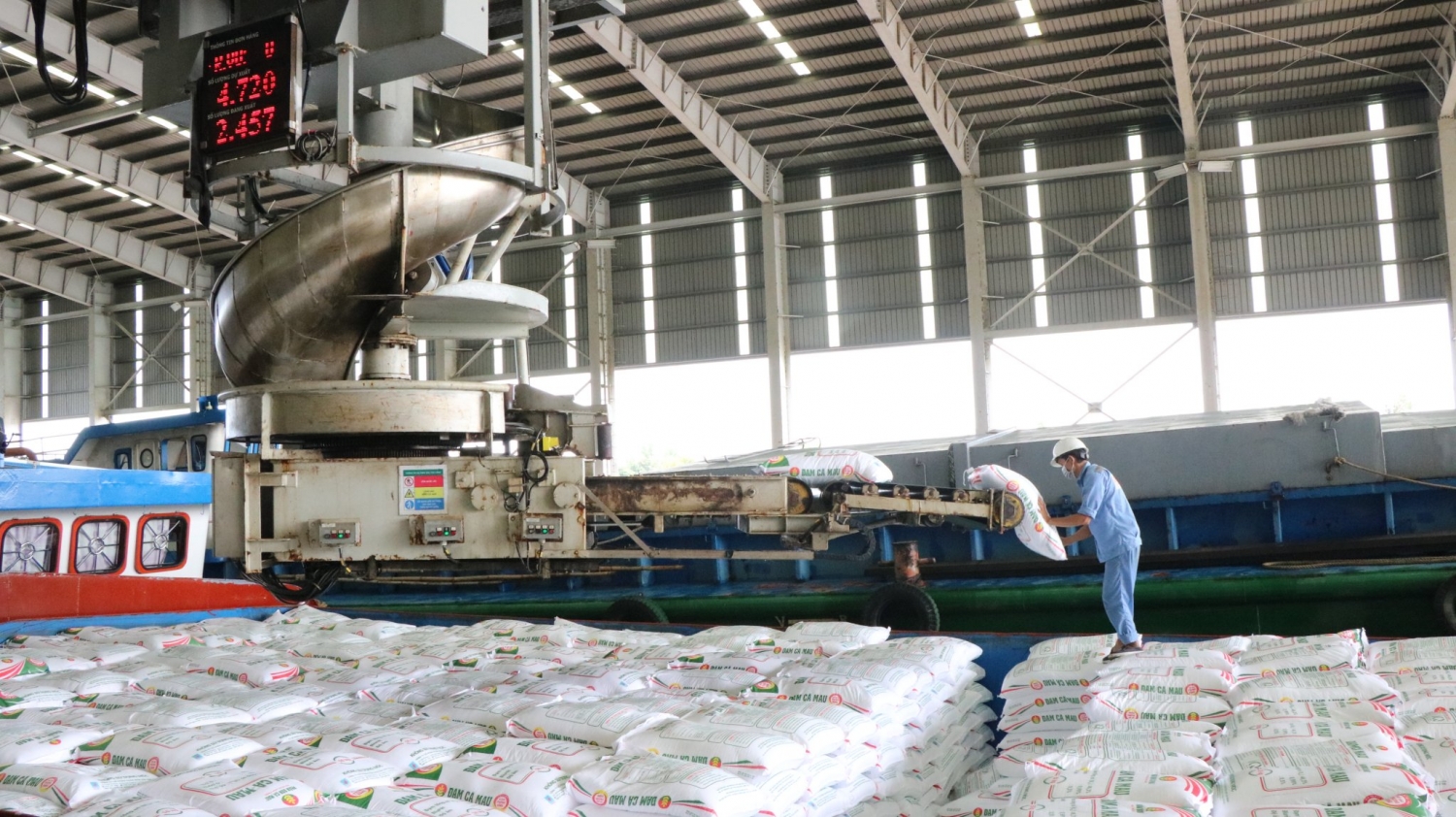 Nhà máy Đạm Cà Mau đạt mốc sản lượng 9 triệu tấn urê