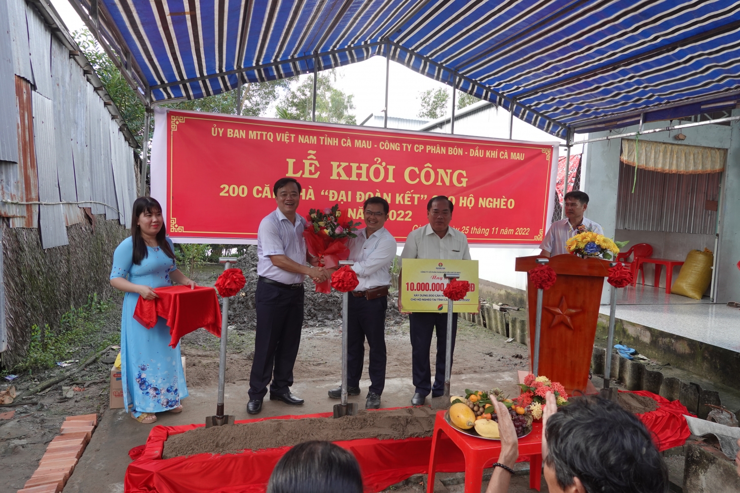 Phân bón Cà Mau mang Xuân về những tổ ấm mới