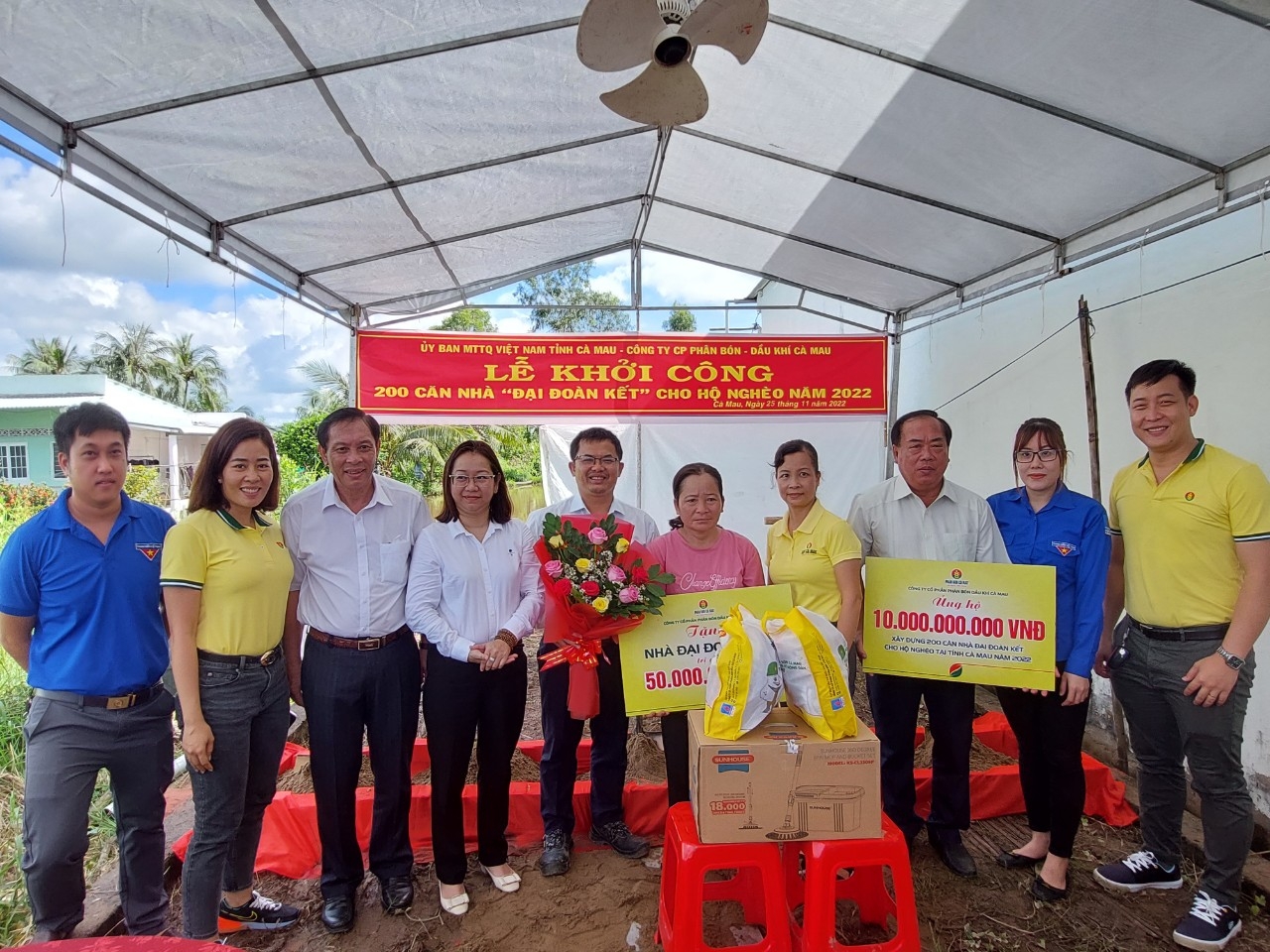 Phân bón Cà Mau mang Xuân về những tổ ấm mới