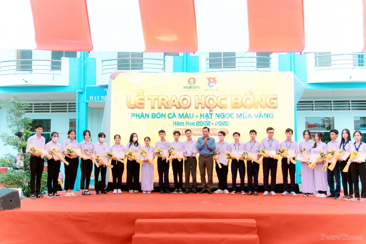 Học bổng 