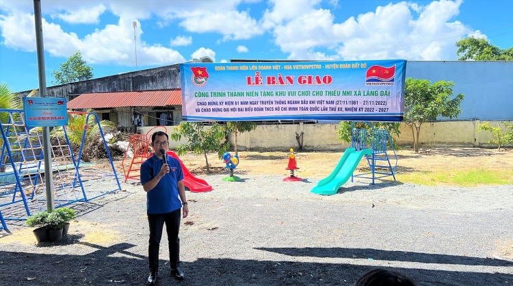 Đoàn Thanh niên Vietsovpetro tổ chức Lễ bàn giao nhà Đại đoàn kết và khu vui chơi thiếu nhi