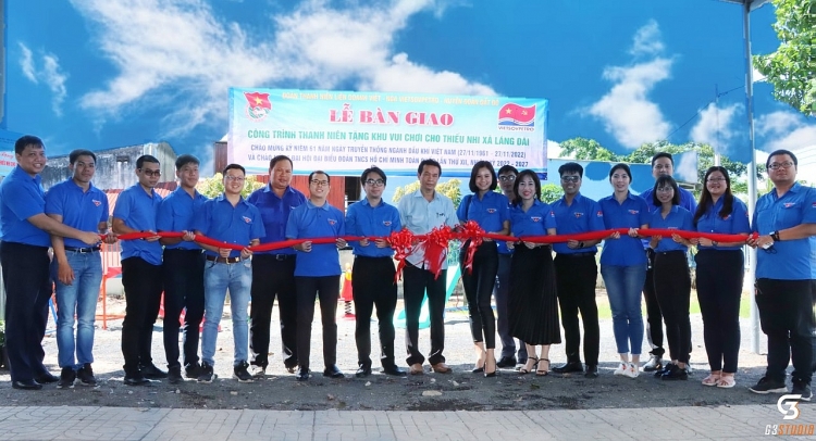 Đoàn Thanh niên Vietsovpetro tổ chức Lễ bàn giao nhà Đại đoàn kết và khu vui chơi thiếu nhi