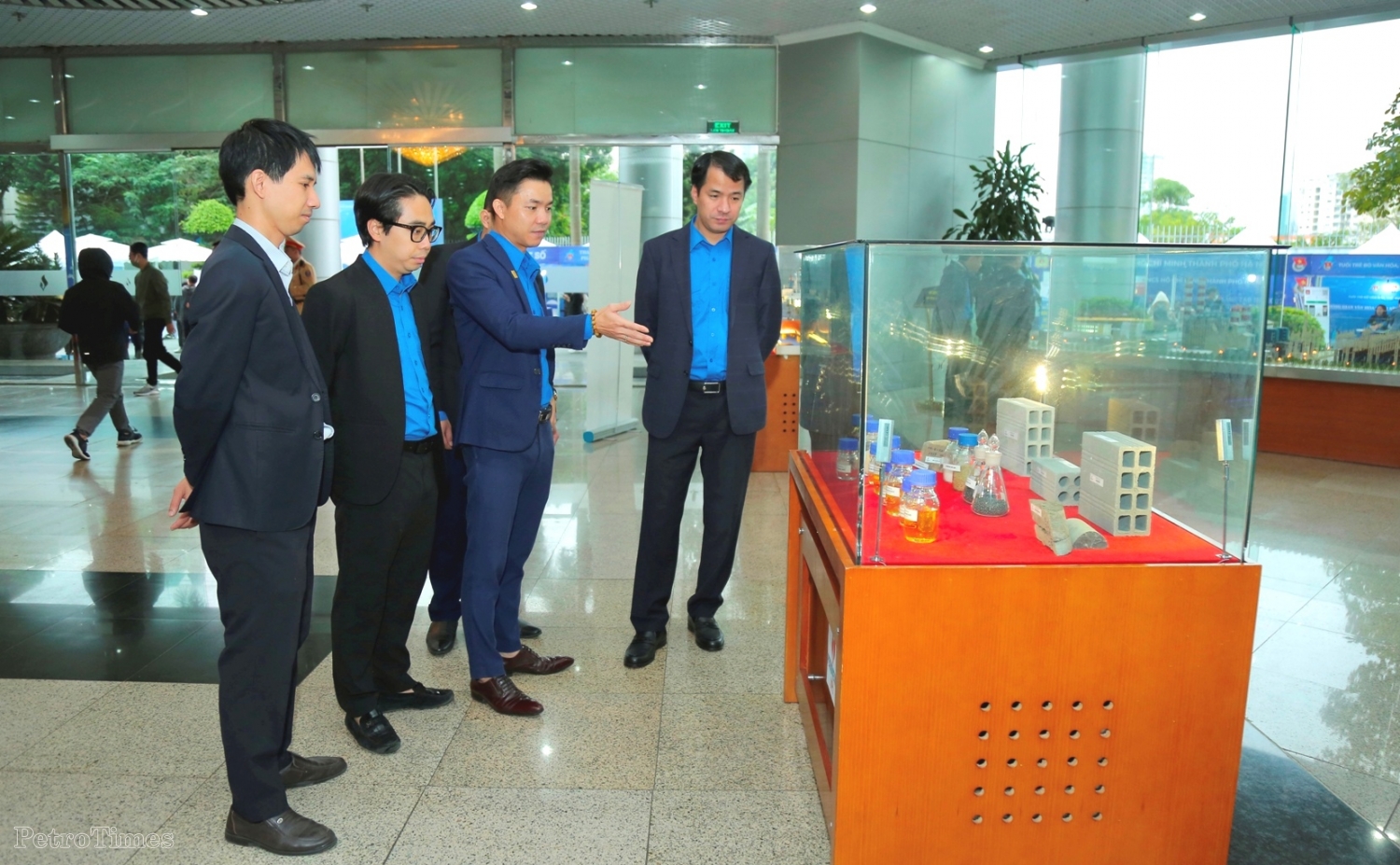 Tuổi trẻ Dầu khí tham gia triển lãm 
