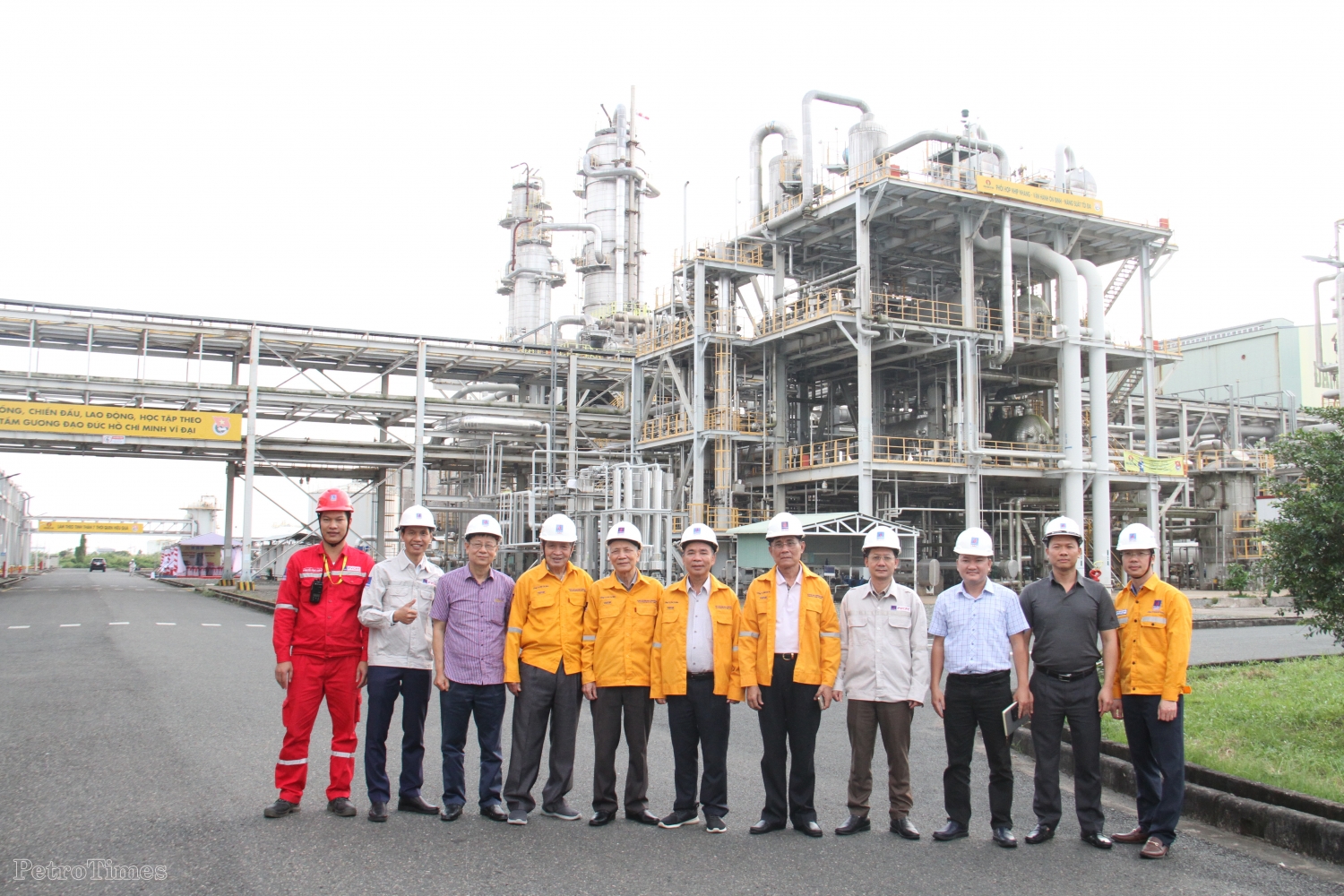 Thường trực Hội DKVN đi thực tế các công trình Dầu khí tại Cà Mau, Hậu Giang