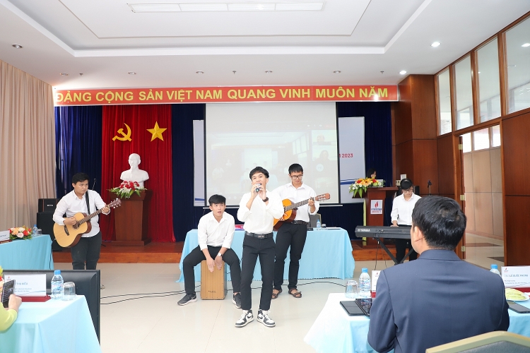 Trường Đại học Dầu khí Việt Nam vượt khó khăn về đích ấn tượng năm 2022
