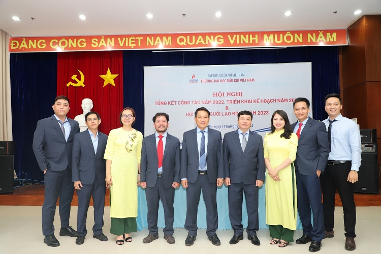 Trường Đại học Dầu khí Việt Nam vượt khó khăn về đích ấn tượng năm 2022